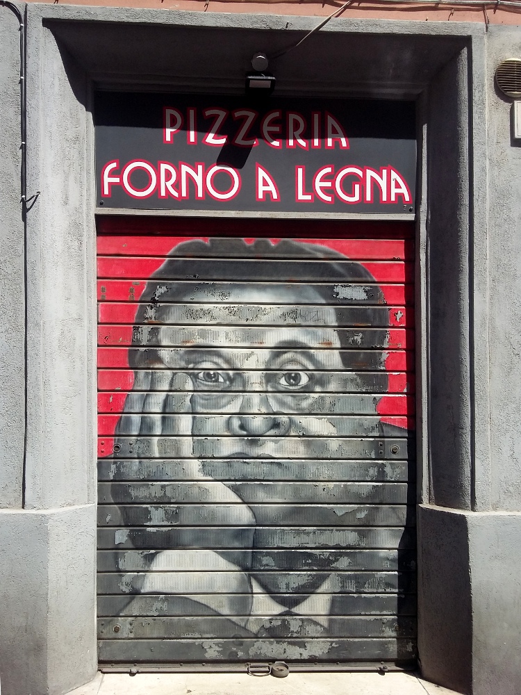 Carlos Atoche (Peru), (foto 2020) - Via Braccio da Montone (foto 2020) - Via Castruccio Castracane